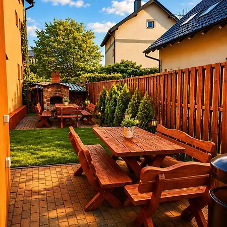 Big Foot By Mango Food&bar Karwia
