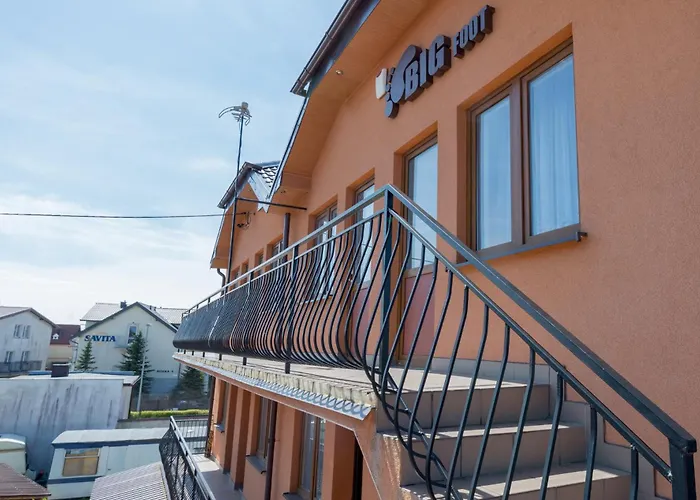 Big Foot By Mango Food&bar